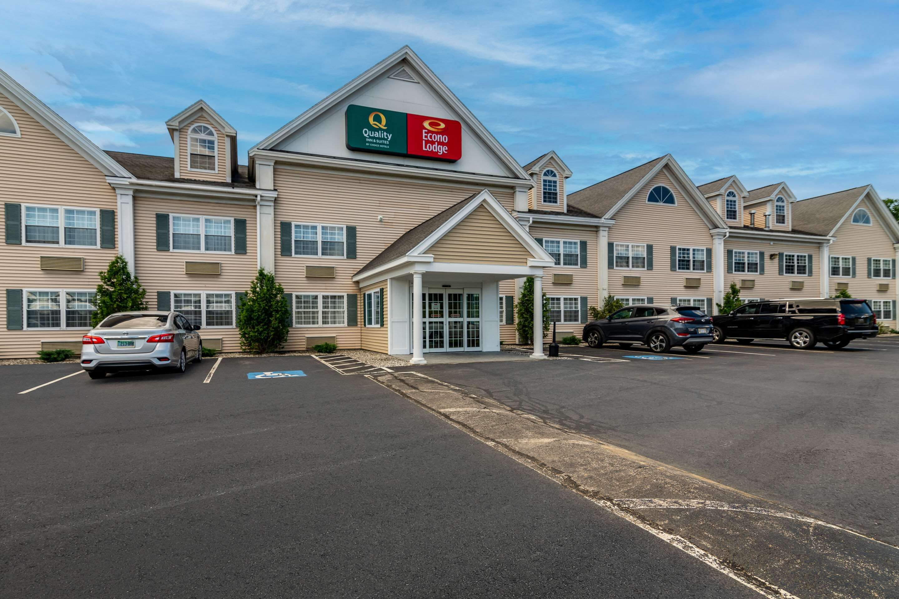 Econo Lodge Auburn I-95 - Auburn - Edificio