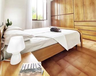 Vrbo Property - Bosisio Parini - Bedroom