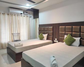 Hotel Indira - Jorhāt - Bedroom