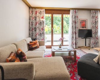 Villa Siesta, Park & Pool Living - Ascona - Stue