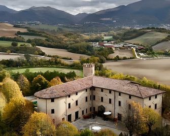 Castello di Baccaresca - Gubbio - Buiten zicht