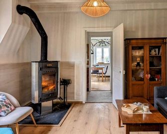 Gîte familial avec jardin et parking à Héricourt, proche de Belfort - FR-1-583-497 - Héricourt - Salon