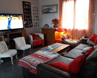 La Maison Familiale - Lagarrigue - Living room