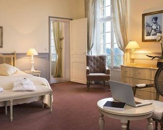 Hôtel Château de l'Hermitage - Ennery - Habitación
