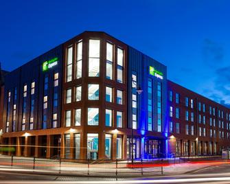 Holiday Inn Express Barrow-In-Furness - Barrow-in-Furness - Building