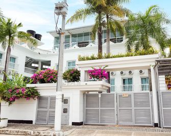 Hotel Manantial - Melgar