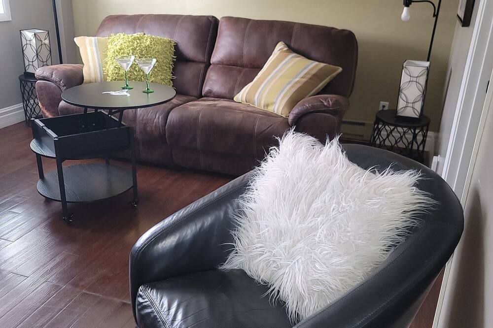 Secret Cottage Yellowstone 1 bd 2 beds dtwn #1 - Cody - Living room