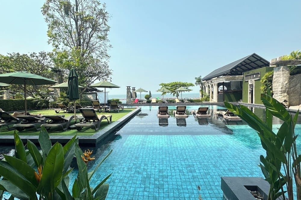 Pattaya Modus Beachfront Resort