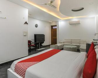 Hotel O Aarush - Bulandshahr - Bedroom