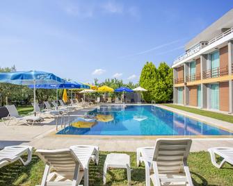 Zeytin Bahcesi Hotel - Nicea - Piscina