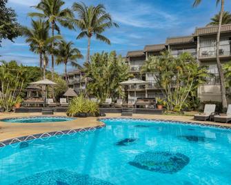 ميركيور نادي - نادي - حوض السباحة