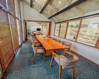Hotel Komune and Beach Club Bali - Gianyar - Restaurang