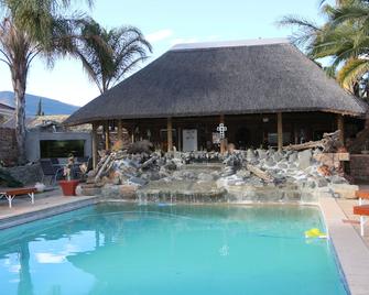 Aan Die Oewer Guest House - Graaff Reinet - Pool