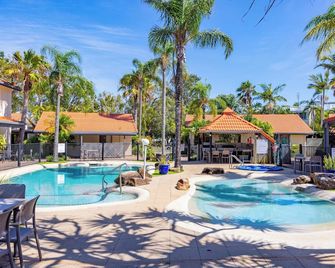 وولنجارين هوليداي ريزورت - نوسا هيدس - حوض السباحة