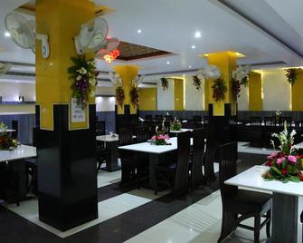Hotel Ramkripa Inn - Sītāpur Mūāfi - Restaurante