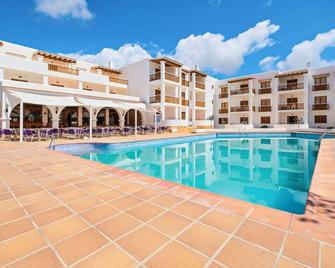 azuLine Apartamentos Can Sanso - Santa Eulalia del Rio - Piscina