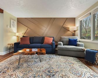 Woodlands Hideaway Cozy Retreat - Farmington - Sala de estar
