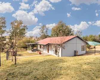 Forest View Cottage - Krugersdorp - Building
