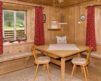 Steidls Kaser - Ferienhaus Steidls Kaser - Schmirn - Comedor