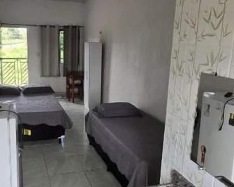 Hotel r&f - Barcarena