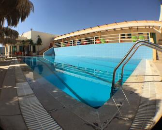 Red Sea Dive Center - Hotel & Dive Center - Aqaba - Piscina