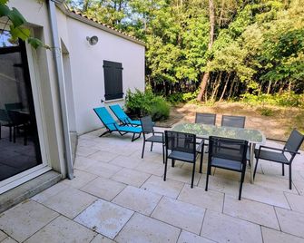 Nice 90m near the surf beach of Bud - Longeville-sur-Mer - Patio
