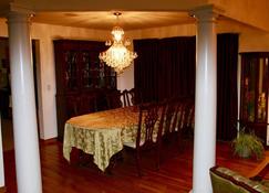 Château style luxury home - Mt Pocono - Dining room