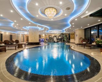 V-Hotel Da Nang Beach - Da Nang - Pool