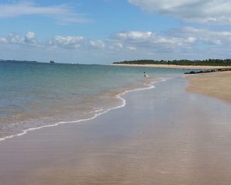 Country stone house 10 minutes by bike from the great beaches of Oléron - Saint-Georges-d'Oléron - Beach