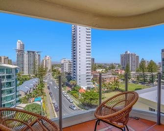 Dorchester on the Beach - Surfers Paradise - Varanda