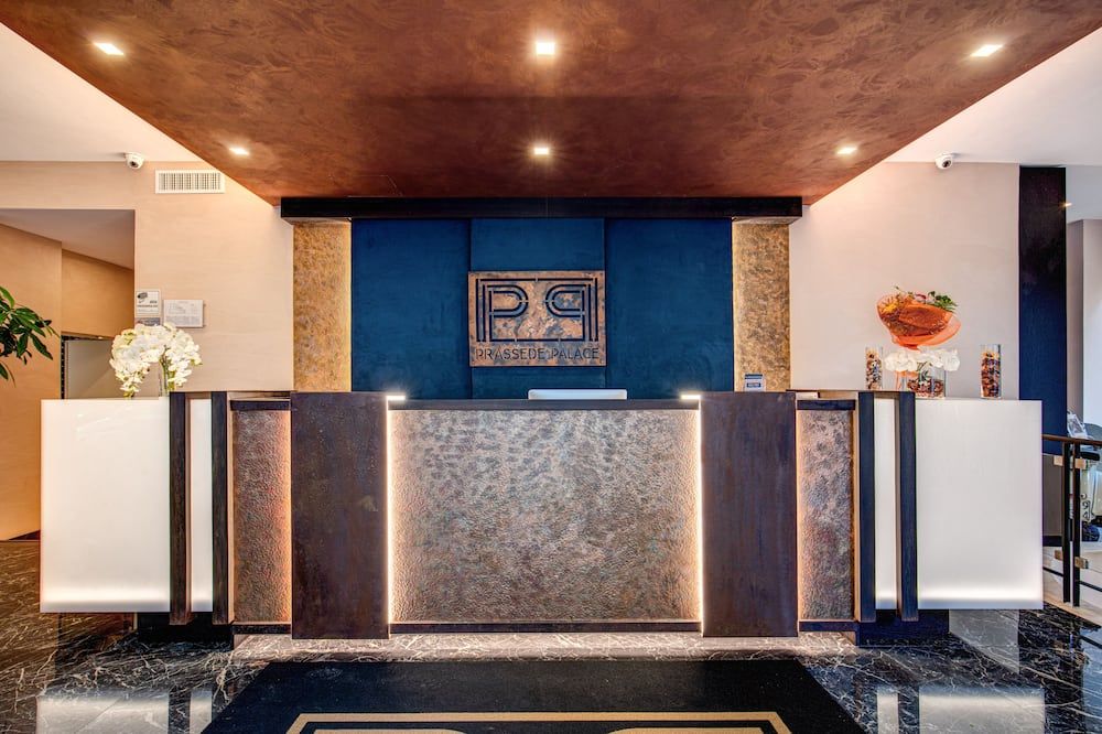 Front desk view of Prassede Palace hotel