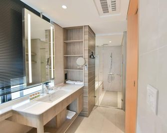 Check Inn Select New Taipei Sanchong - Taipei City - Bathroom