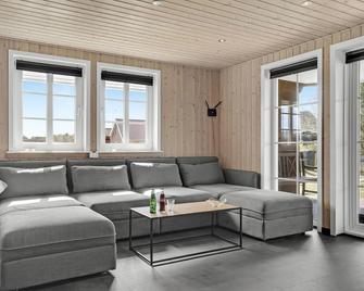 Gorgeous Home In Skjern With Kitchen - Skjern - Living room