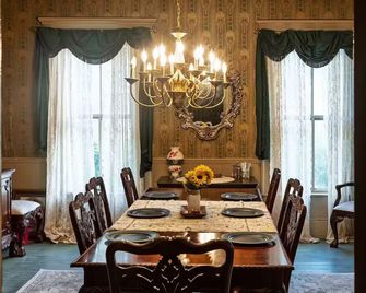 Commodore Bed & Breakfast / Green Room - Bainbridge - Dining room