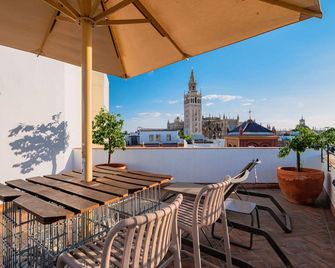 Joya del Casco Boutique Hotel by Shiadu - Sevilla - Balcón