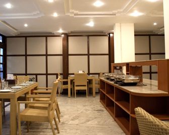 Hotel Alpana - הארידוואר - מסעדה