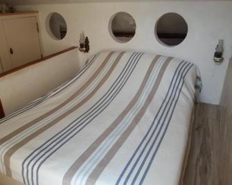 Le Patio Des Cigales - Roquefort-des-Corbières - Chambre