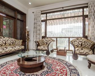 Palm 34 - Jaipur - Living room