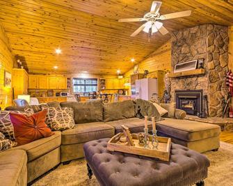 Pet-Friendly Cabot Cabin w/ Fenced Yard! - Cabot