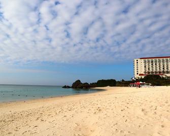 Nirai Beach Villa - Yomitan - Ranta