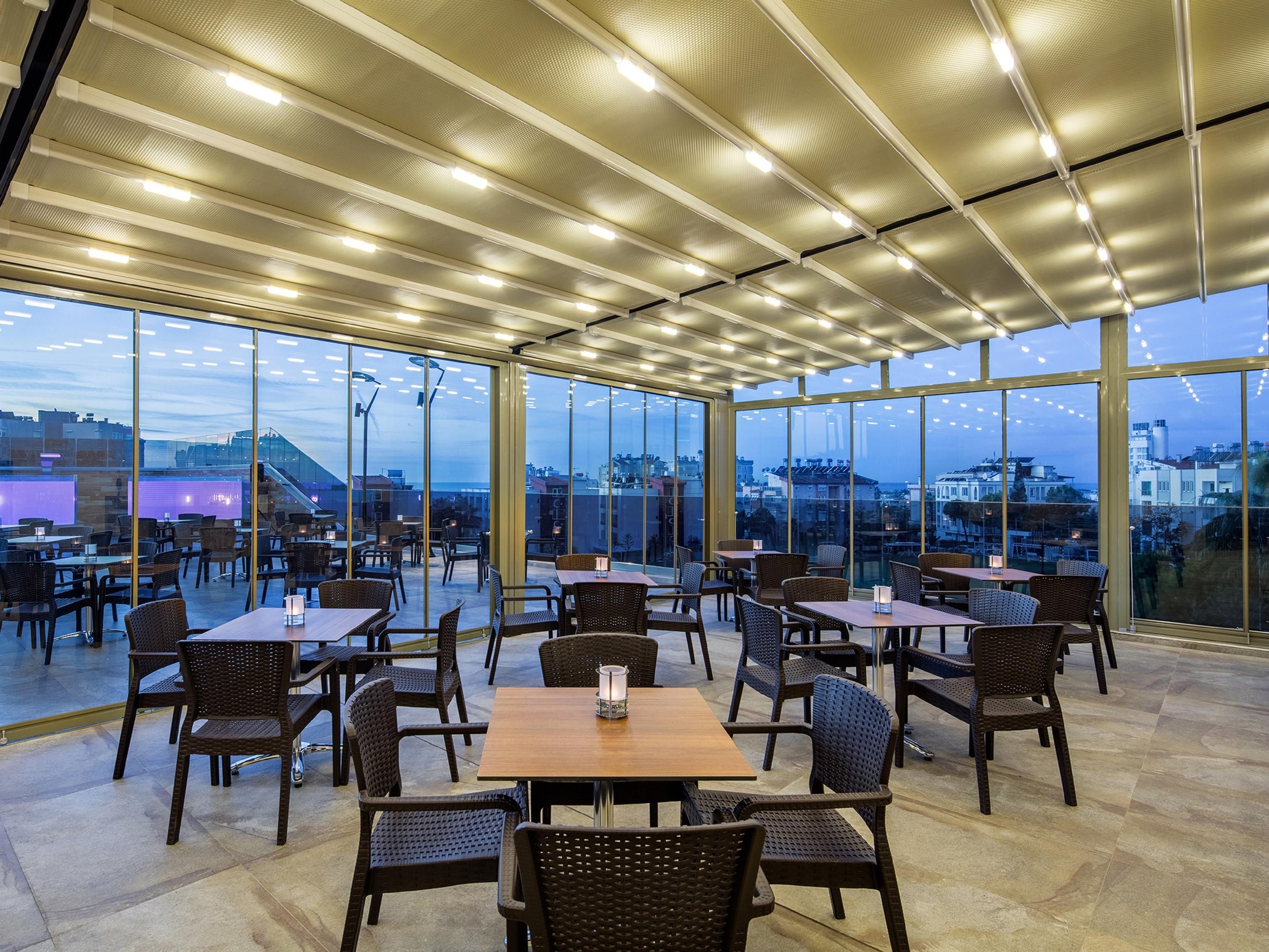 Holiday Inn Antalya - Lara By IHG thumbnail 2