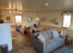 Captain's Cottage - Port Angeles