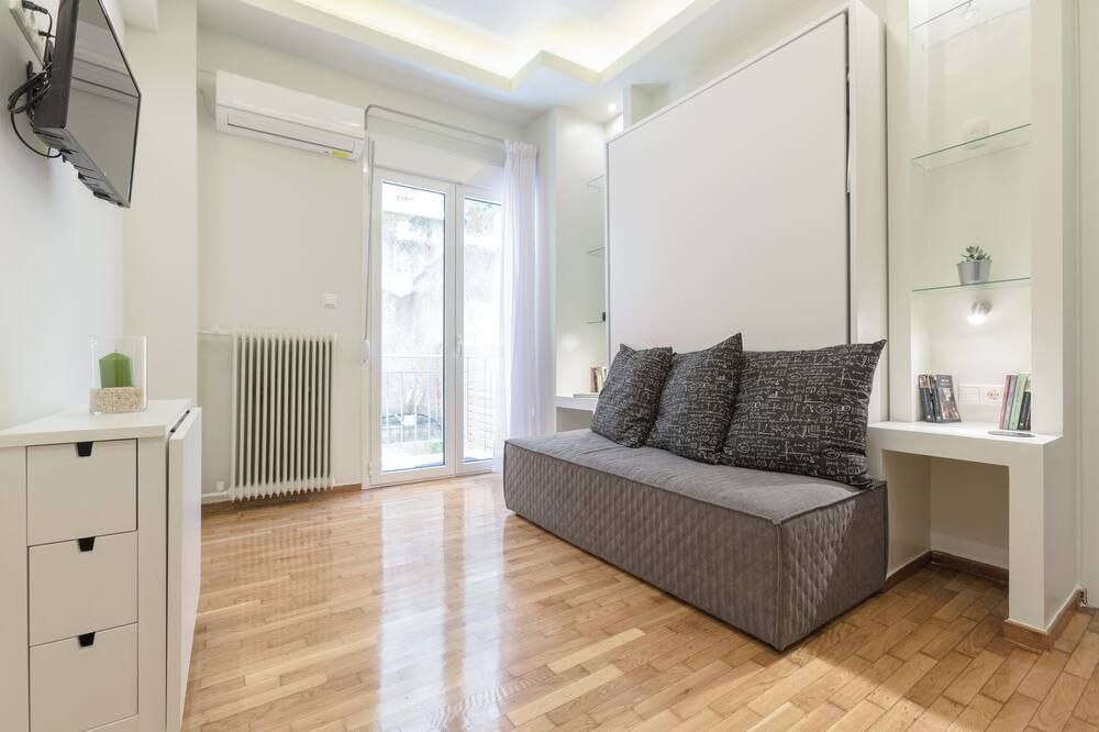 Cozy Flat with Terrace & Patio, next to Lycabettus - אתונה - סלון