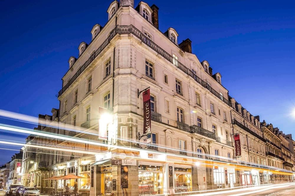 Hôtel Mercure Rennes Place Bretagne - רן - בניין