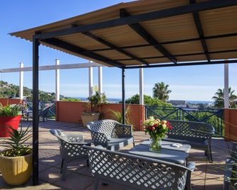 ibis budget Cannes Mougins - Mougins - Balcony