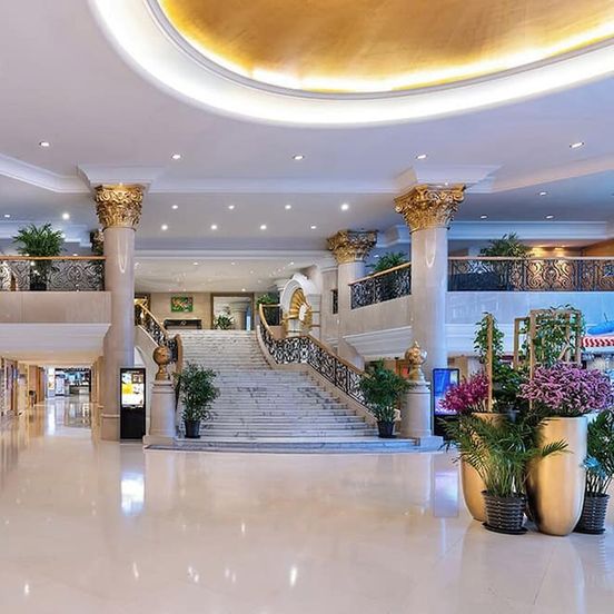Peace Hotel Beijing image 1
