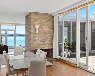 Riverfront Motel & Villas - Berriedale - Comedor