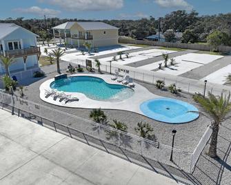 Waterfront,Community Pool, Walk to Bars, Restaurants and Pier - Fulton - Pool