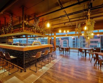 Protea Hotel by Marriott Pretoria Loftus Park - Pretoria - Bar