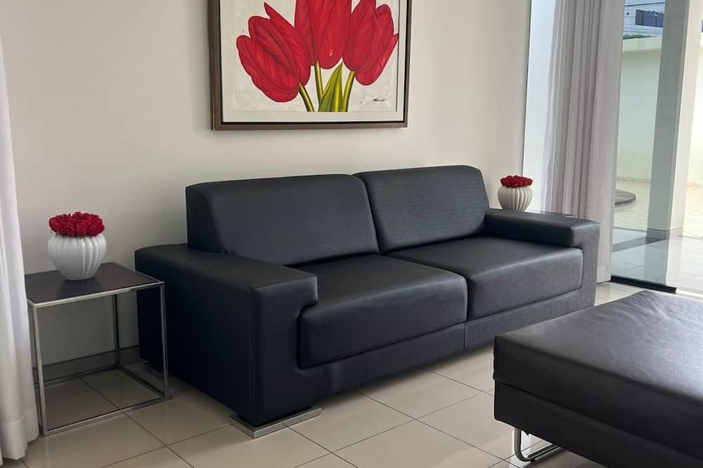 Hotel Residence thumbnail 2